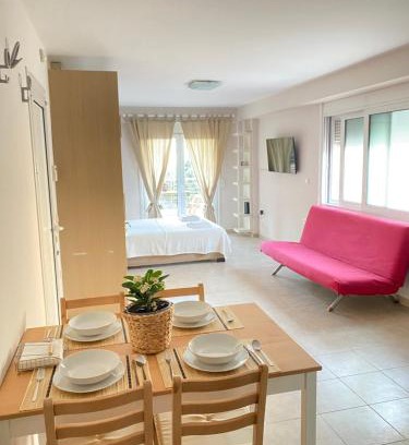 Chalcis Apartment | Seaside one-bedroom on Chalkis