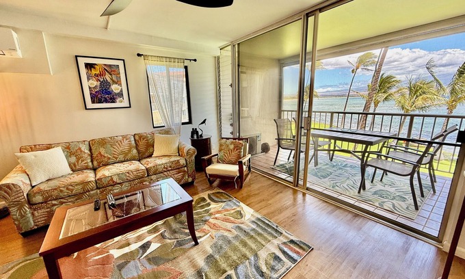 Maalaea Apartment | Seaside Surf Spot Oceanfront 1-bedroom in Ma'alaea with AC