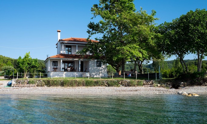 Aravissos Villa | Seaside villa in Greece