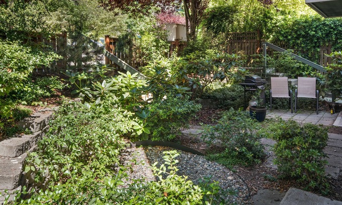 Mann House | Seattle Vacation Home: Wall St.