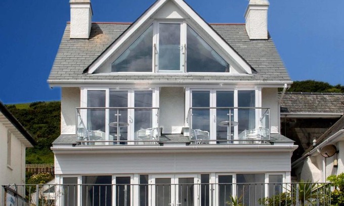 West Looe Bed & Breakfast | Seaview