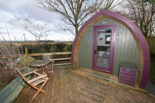 Fridaythorpe Apartment | Seaways glamping, English Oak