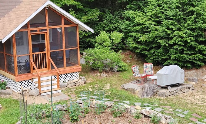 South Casco Cabin | Sebago Lake Cottage on Raymond Cape