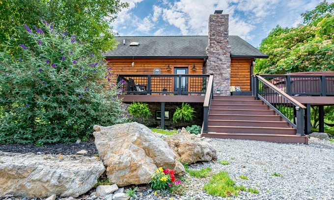 Draper Cabin | Secluded 5 BR Modern Cabin, 120 acres. New River Trail, Claytor Lake, VA tech