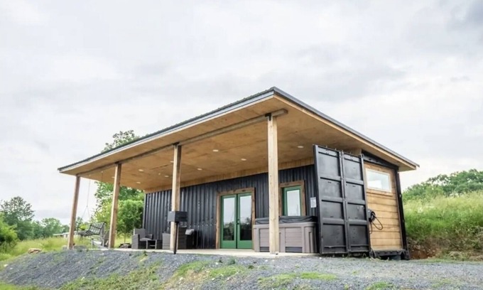 Hatfield Cabin | Secluded Backcountry Container|Hot Tub & King Bed