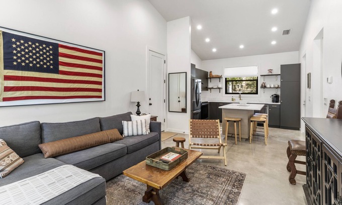 The Meadows House | Secluded Cottage with Hot Tub, Walking Distance to Benderson and UTC.