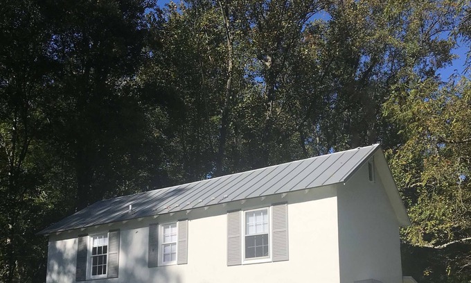 The Plains Cottage | Secluded Getaway in Virginia Horse Country Minutes from Middleburg