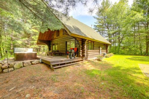 Paris House | Secluded Log Cabin in NW Michigan Hot Tub and Deck