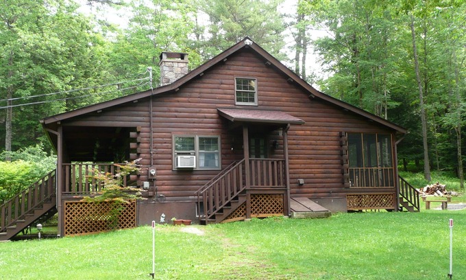 Narrowsburg Cabin | Secluded Log Cabin with a 6-Person Hot Tub, Private Pond and Babbling Brook