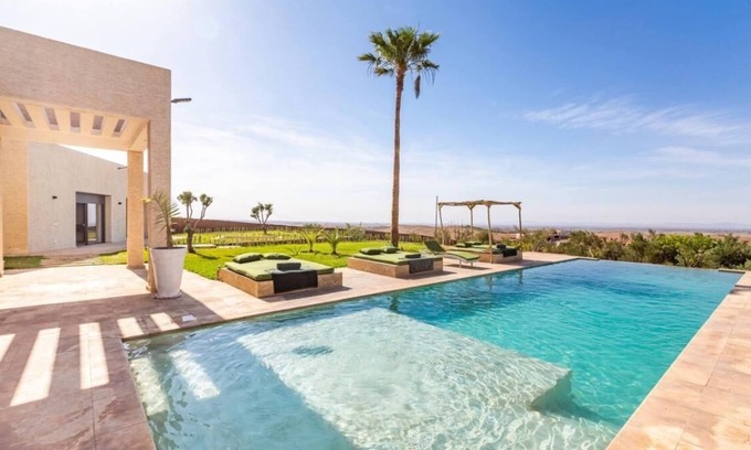 Riad Zitoun Jdid Villa | Secluded Luxury Villa – Pool, Chef & Full Privacy