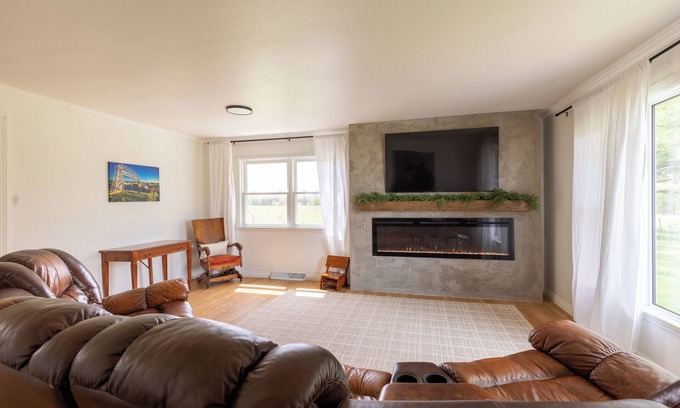 Brule House | Secluded Northwoods Cabin: Pet-Friendly