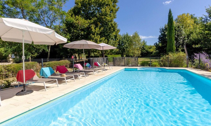 Bourgougnague House | Secure gated and fenced pool, quiet rural location, Air Con. Near historic towns
