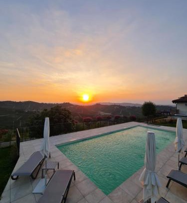 Neive Bed & Breakfast | Sedendo e Mirando