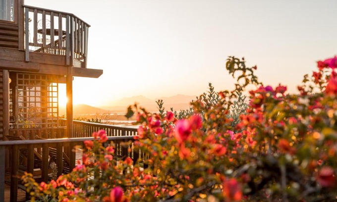 Sedgefield House | Sedgefield Views Holiday House with Stunning Panorama