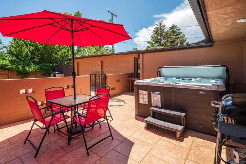 Uptown Sedona House | Sedona Views with Private Hot Tub for the Entire Family