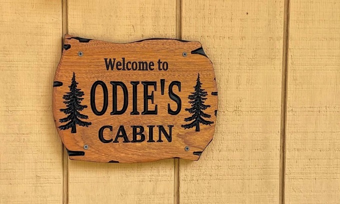 Spooner Cabin | See the Fall Colors - Odie's Cabin - A Northwoods Get Away