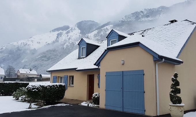 Gere-Belesten House | Seen on the mountain. Well located for our spa friends. skiers and hikers.