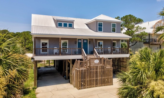 Audubon Place House | Seize the day at a luxury home in front of the gulf - Great Escape to Dauphin Is