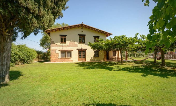 Vilobi d'Onyar Cottage | Self catering Can Salvà for 12 people