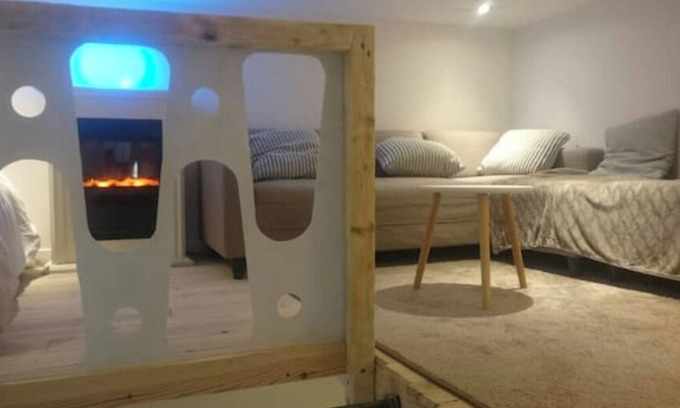 Vergeze Apartment | Self-contained studio with garden near the sea