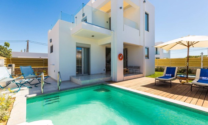 Pigianos Kampos Villa | Sensational Rethymno Villa | Villa Akaza | 2 Bedrooms | Beach Front | Private.