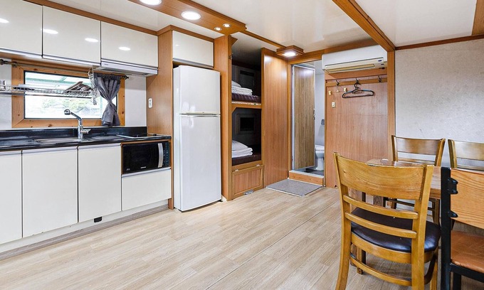 Pyoseon House | Seogwipo Pyoseoncaravan