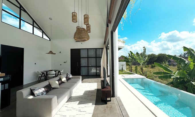 Sukawati Villa | Serene 2BR Villa - Infinity Pool & Green Views