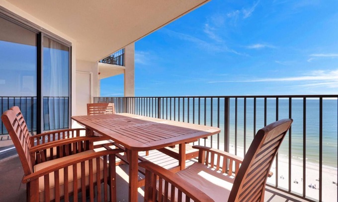 Orange Beach East Condo | Serene Beachfront Condo w/Stunning Views & Pool