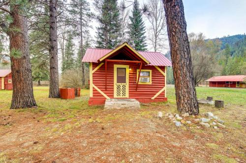 De Borgia Apartment | Serene DeBorgia Hideaway Hiking and Fishing Nearby