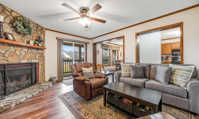 Banner Elk Apartment | Serene Green Sanctuary