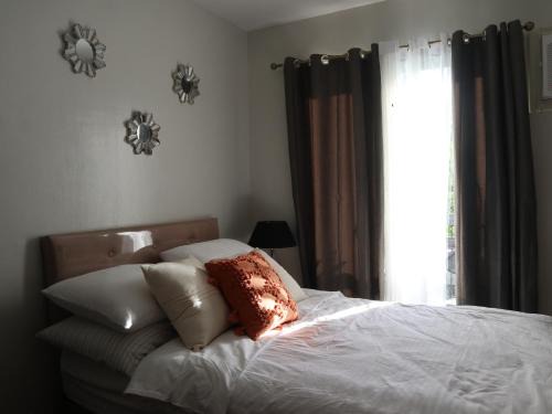 Tagaytay Apartment | Serene Suites Staycation at Pine Suites Tagaytay