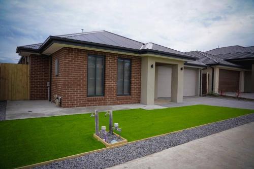 Donnybrook House | Serene Vista Homes-4-bedroom house