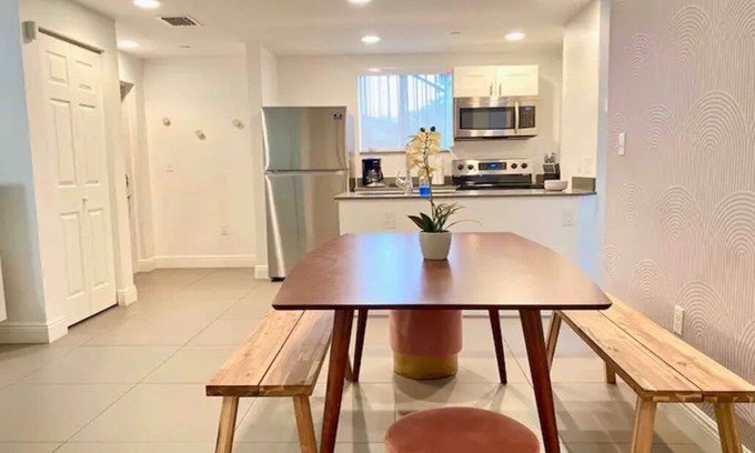 Allapattah Apartment | Serenity Sunset Apt 2BR/3BA - Wynwood near beach!