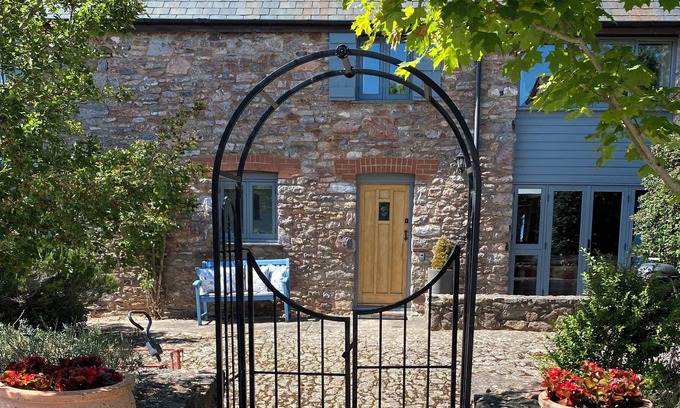 Liverton Cottage | Set in safe, car free setting, close to Totnes, Dartmoor and south Devon beaches