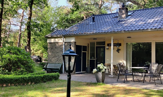 Norg House | Sfeervol boshuis met jacuzzi en veel privacy.