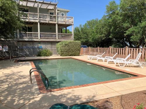 Southern Shores House | SH157 Chase-n-Grace