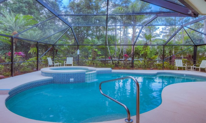 Jupiter Farms House | SHADEY ACRES - HEATED POOL/SPA FAST WIFI PET FRIENDLY ECO-RETREAT NEAR BEACHES