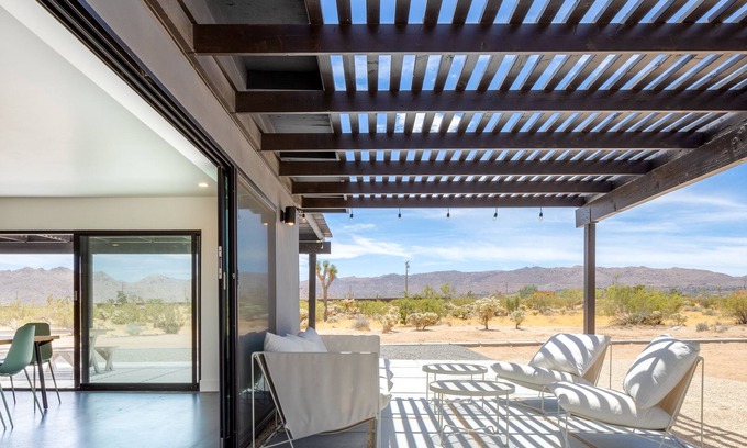 Joshua Tree House | Shadow Mountain House - Hot Tub & Sweeping Views 2 Bedroom Home by Redawning