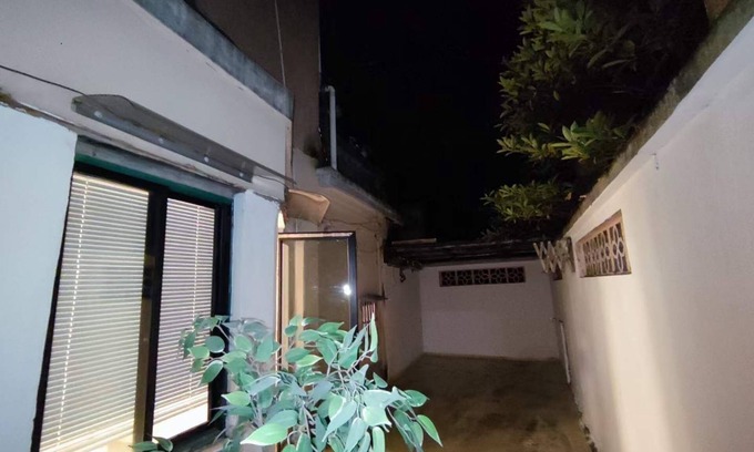 Jing'an Apartment | Shanghai 2Br flat with garden& floor heating nr line2/11 Jing an temple