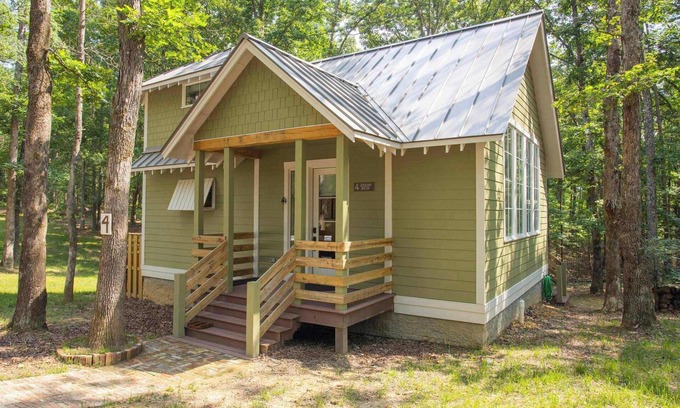 McEwen House | Sharp Shin at Buckhorn Hollow