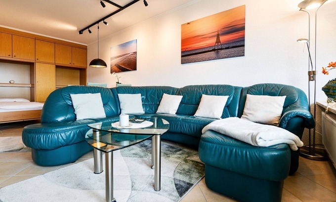 Sahlenburg Apartment | SHC5 Apartment 5th floor with south-facing balcony - glazed to open