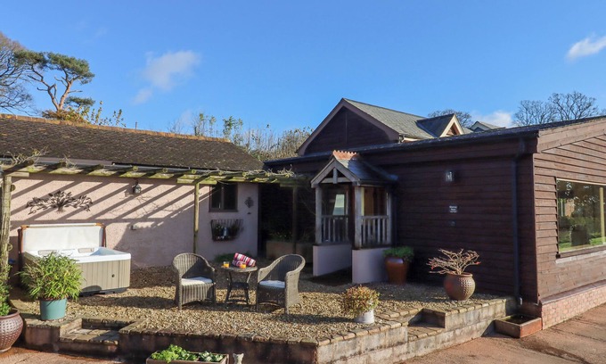 Westcott Cottage | SHERWAY DAIRY, romantic, character holiday cottage in Bradninch