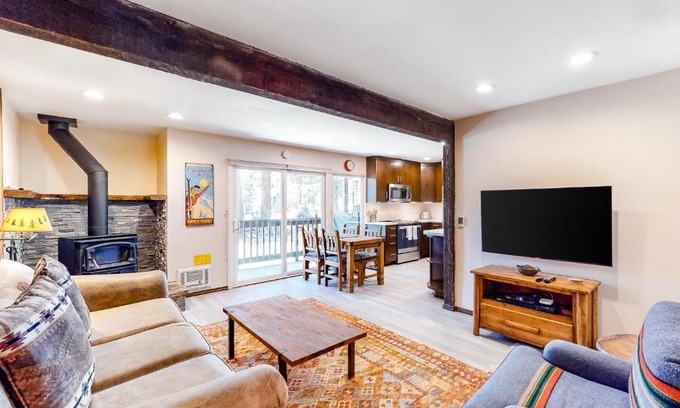 Mammoth Lakes Apartment | Sherwin Villas B13