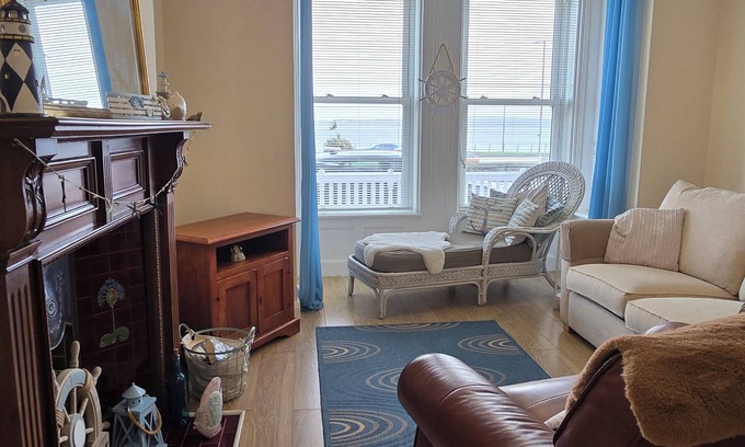 Carrickfergus Apartment | Ships Ahoy: Apt 1