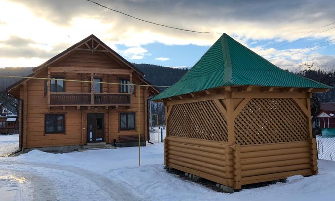 Mykulychyn Apartment | Шкільна зупинка