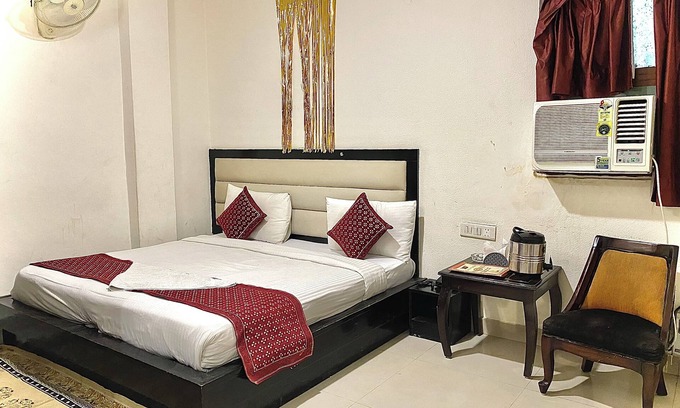 Mahipalpur Extension Bed & Breakfast | Shoba Residency