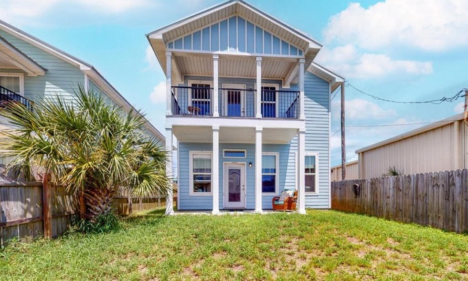 Crescent Beach House | Shore Thing