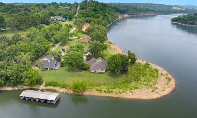 Springdale House | Shoreline Serenity - Direct Lake Access