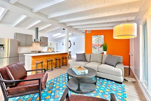 La Jolla Shores House | Shores Perfection - Spa, AC, Pet Friendly, Parking, Fire Pit & Massive Private Yard!