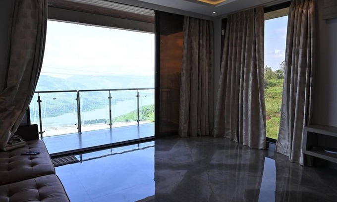 Wai Hotel | Shreejee Villa